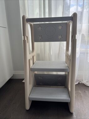 Toddler Tower, Adjustable Kitchen Step Stool Helper Safe Learning Tower for kids